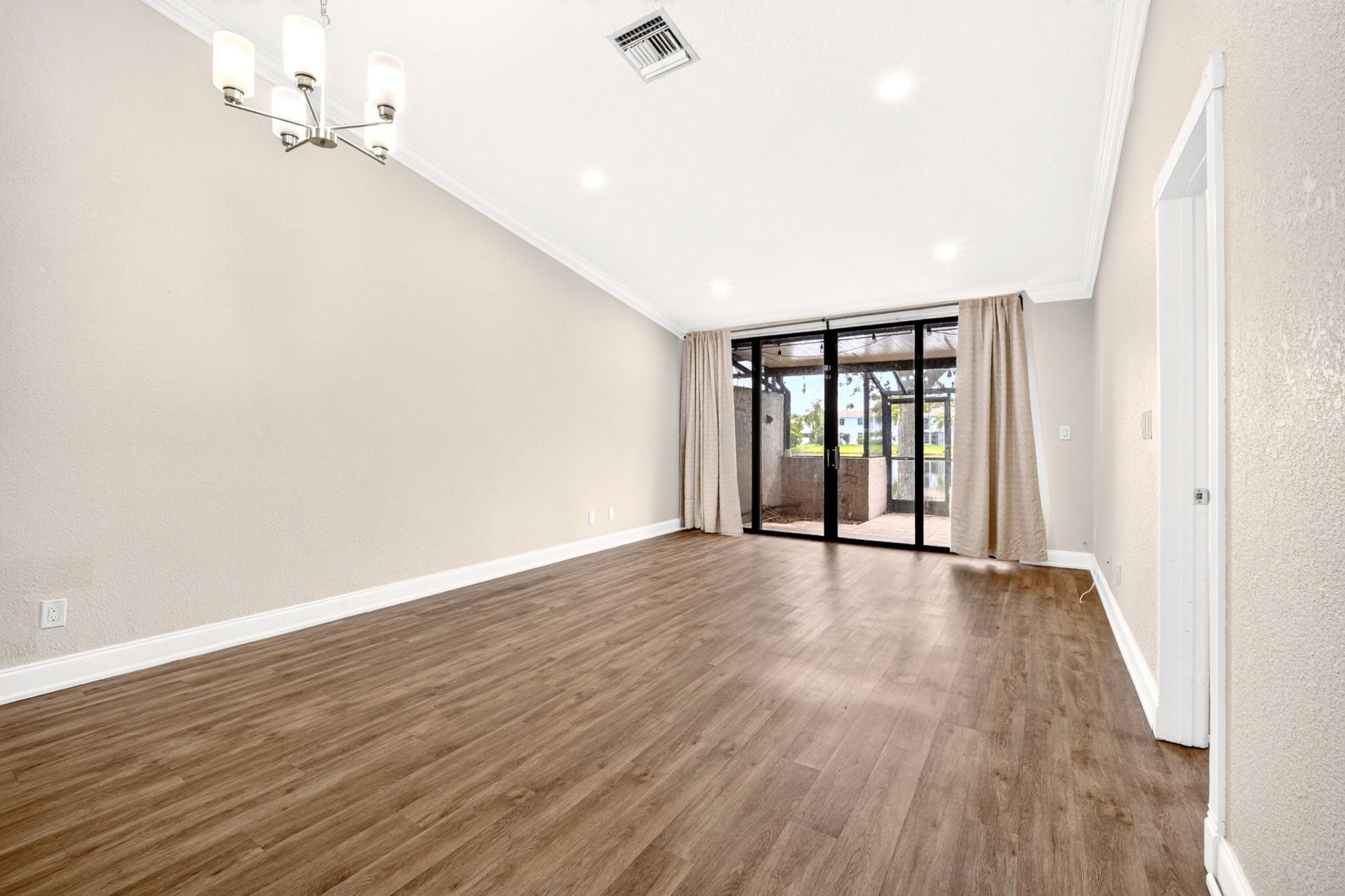 921 NW 122nd Terrace, Pembroke Pines, FL 33026 Photo