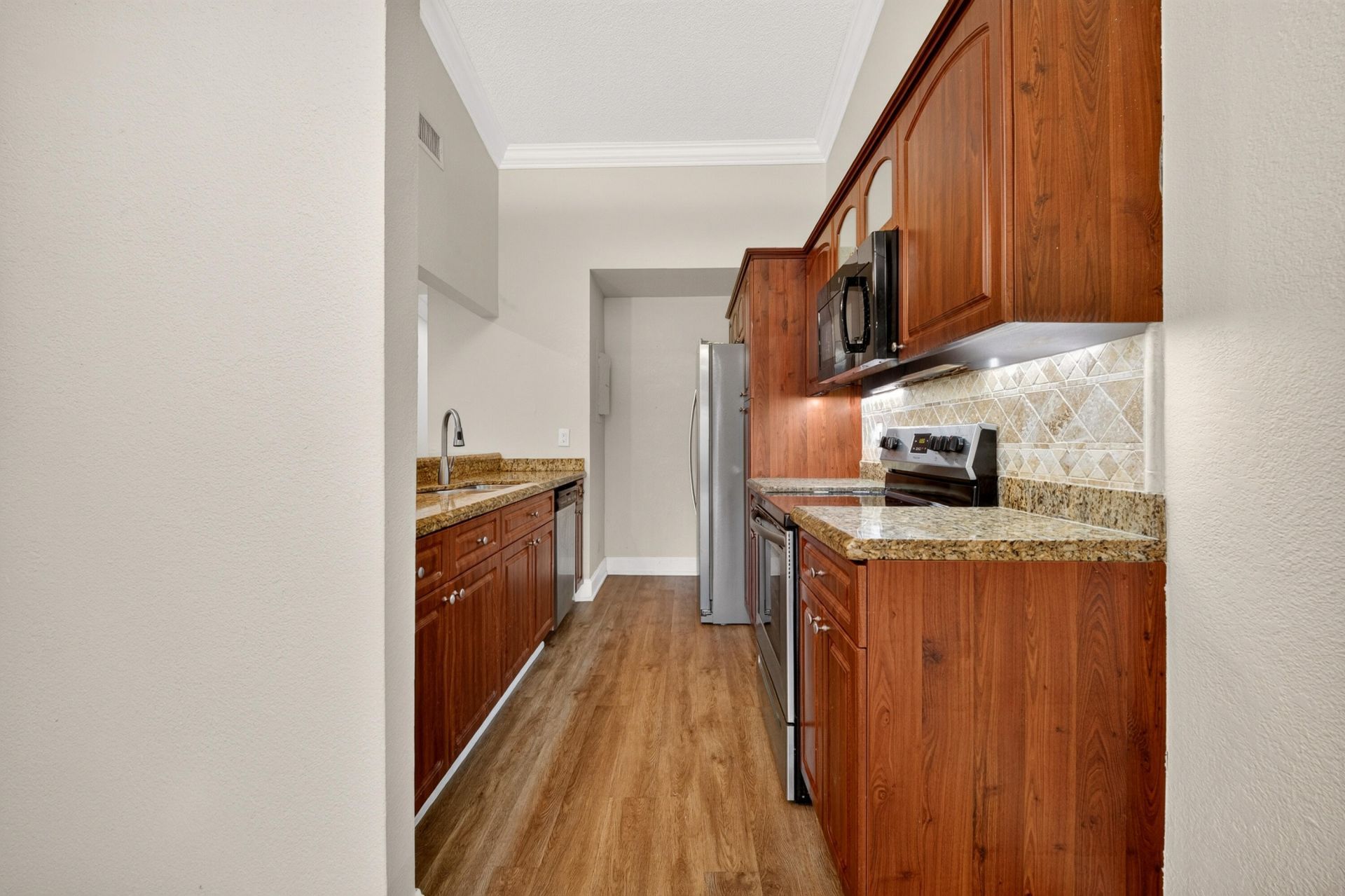 921 NW 122nd Terrace, Pembroke Pines, FL 33026 Photo