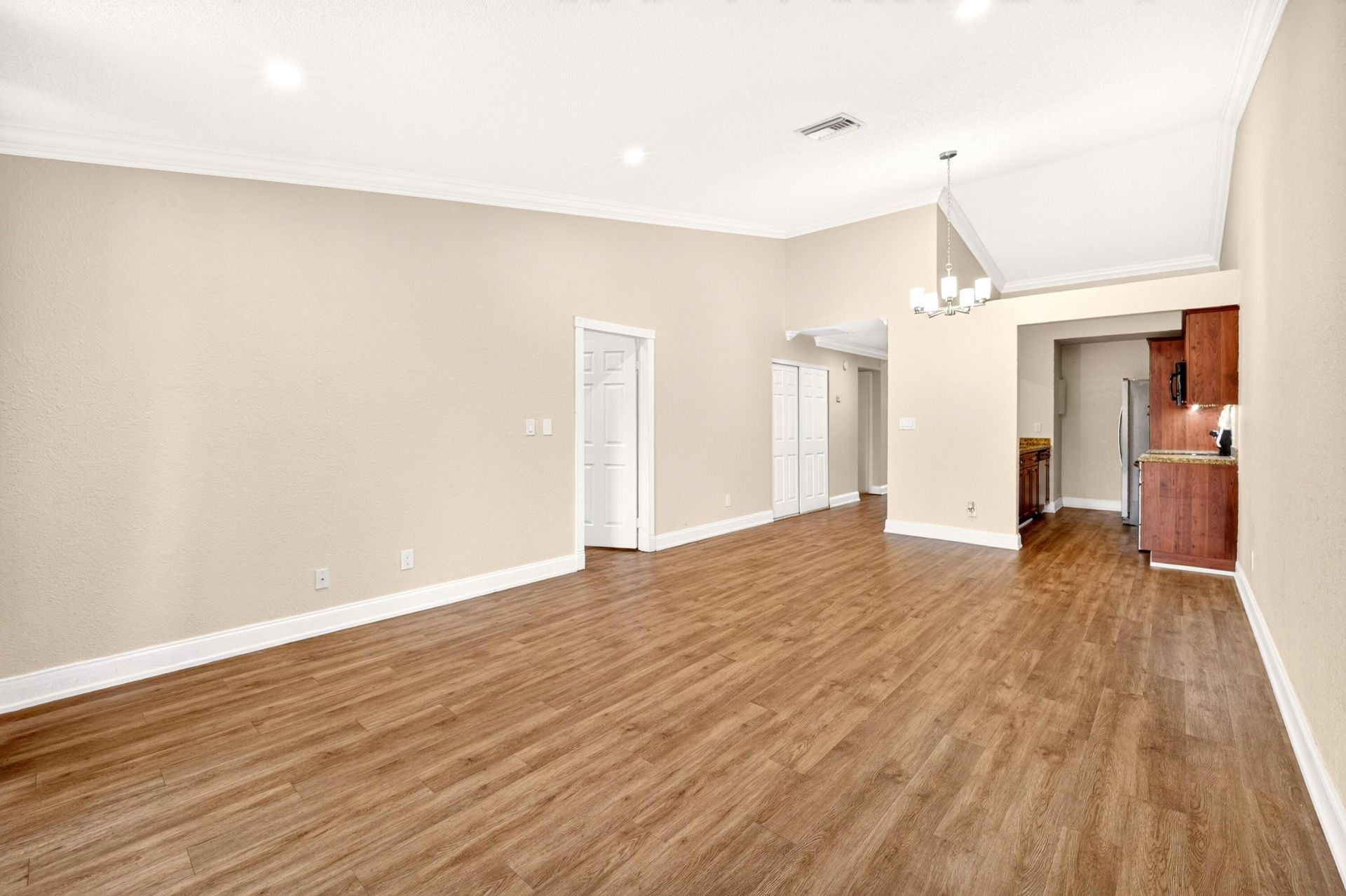921 NW 122nd Terrace, Pembroke Pines, FL 33026 Photo
