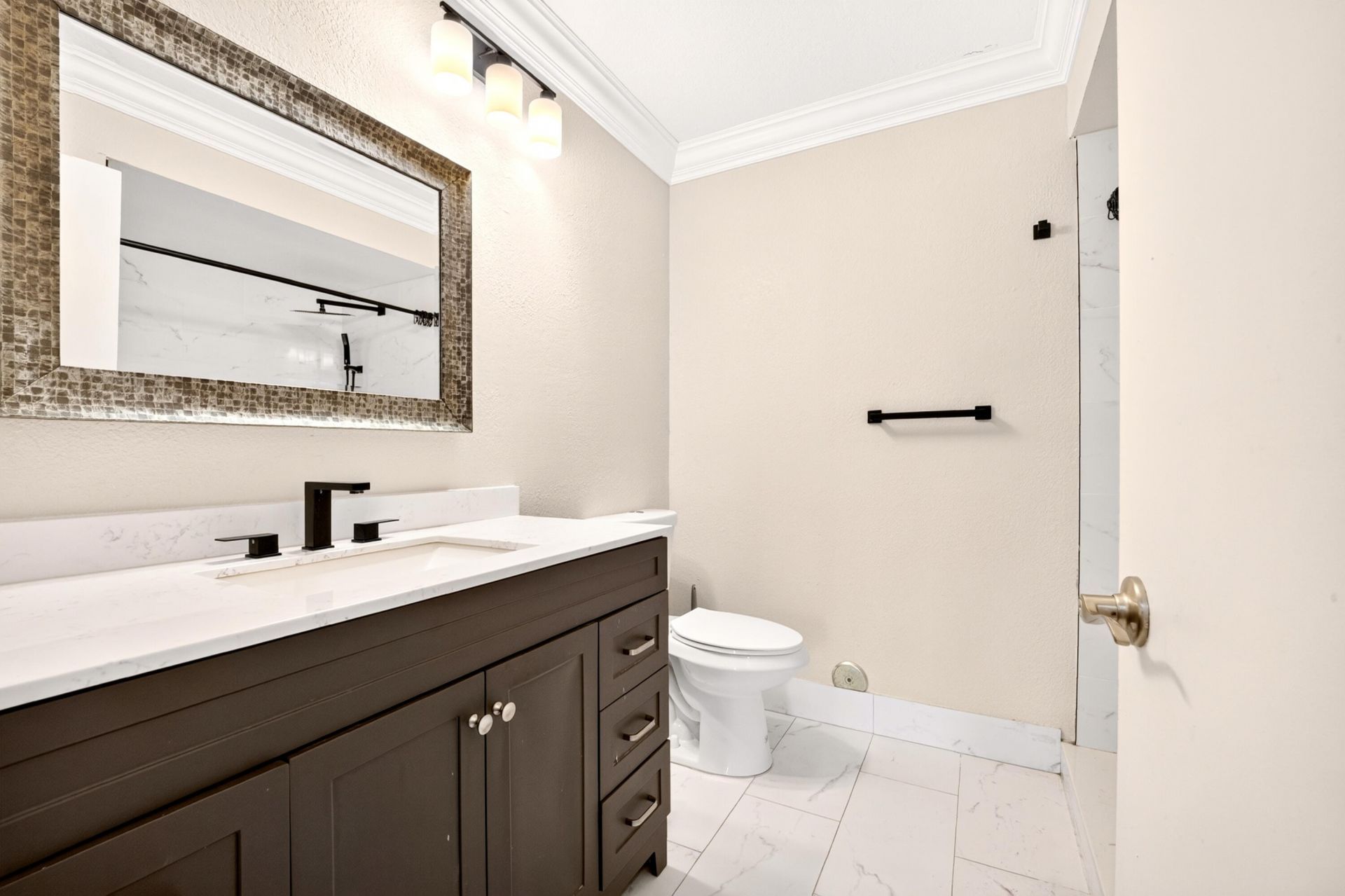921 NW 122nd Terrace, Pembroke Pines, FL 33026 Photo