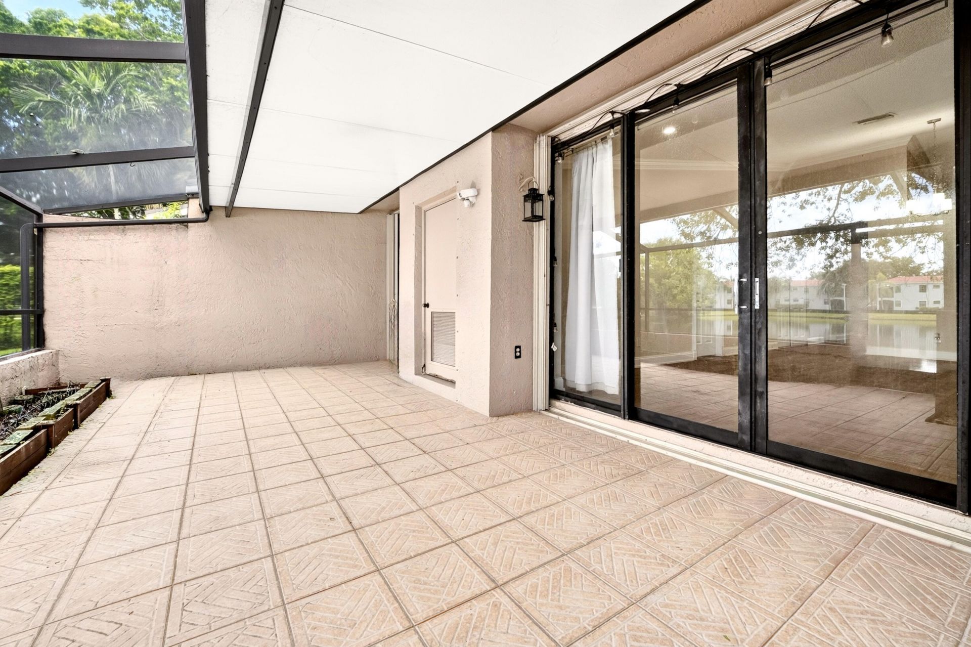 921 NW 122nd Terrace, Pembroke Pines, FL 33026 Photo