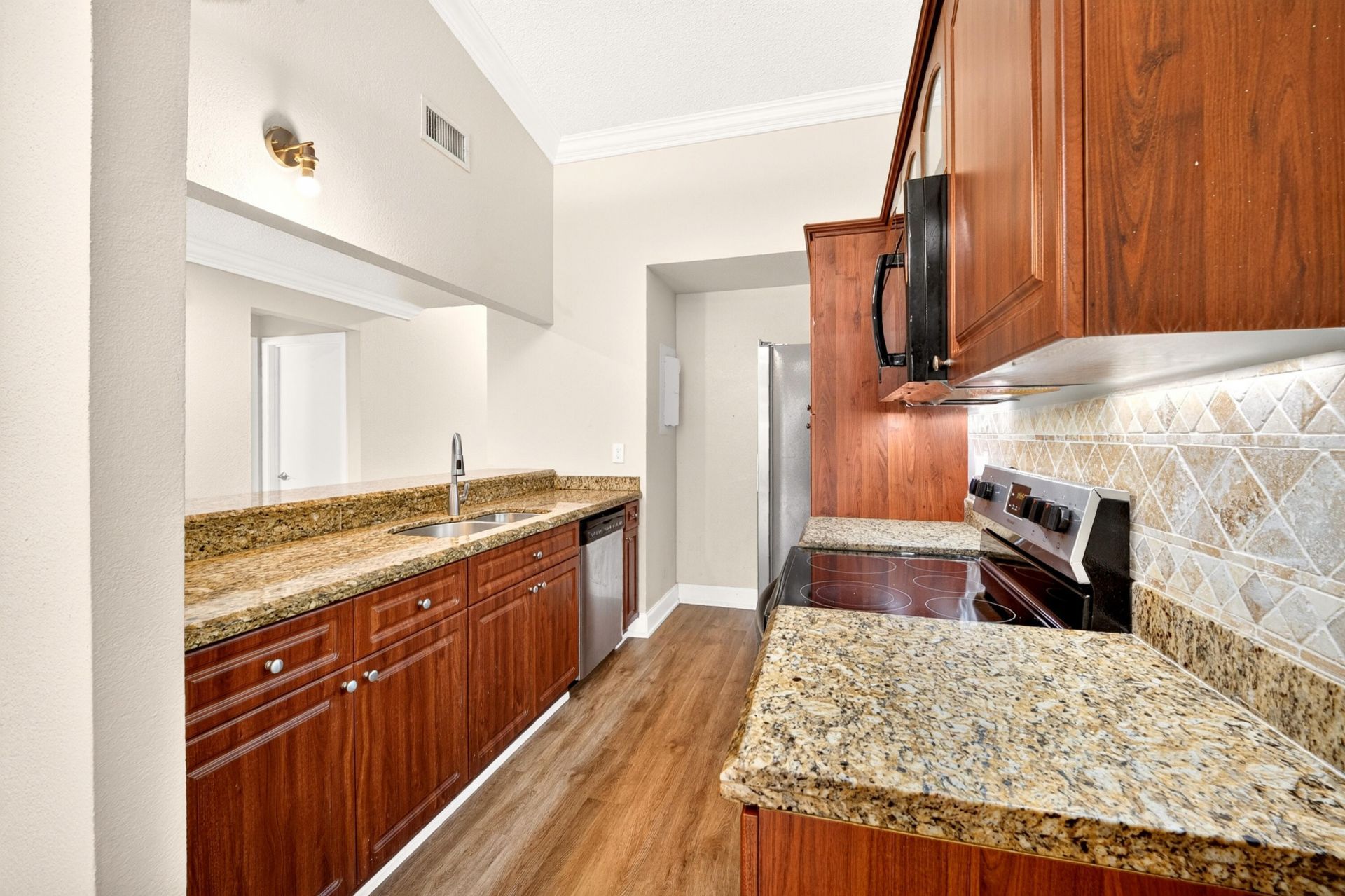 921 NW 122nd Terrace, Pembroke Pines, FL 33026 Photo
