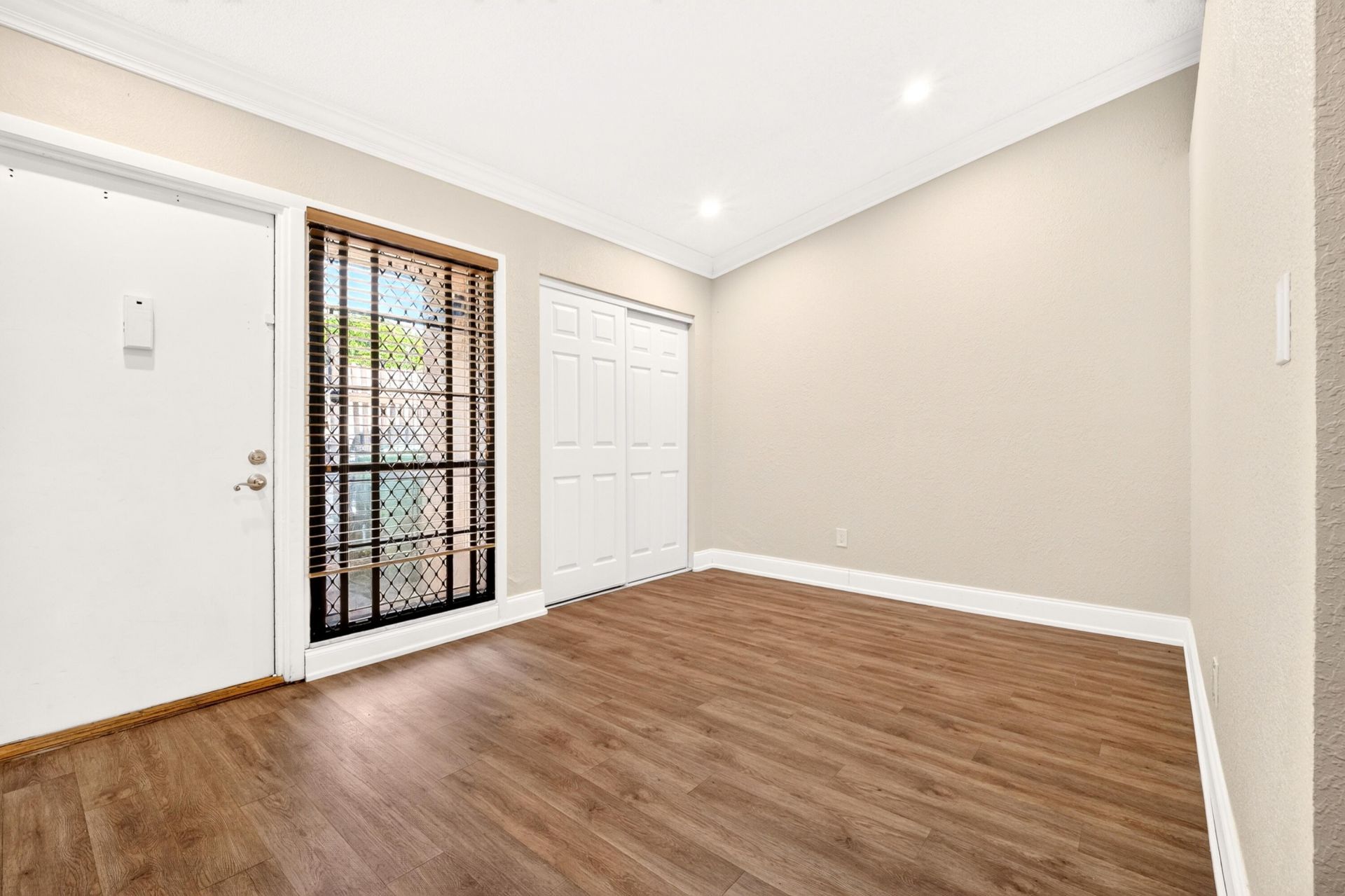 921 NW 122nd Terrace, Pembroke Pines, FL 33026 Photo