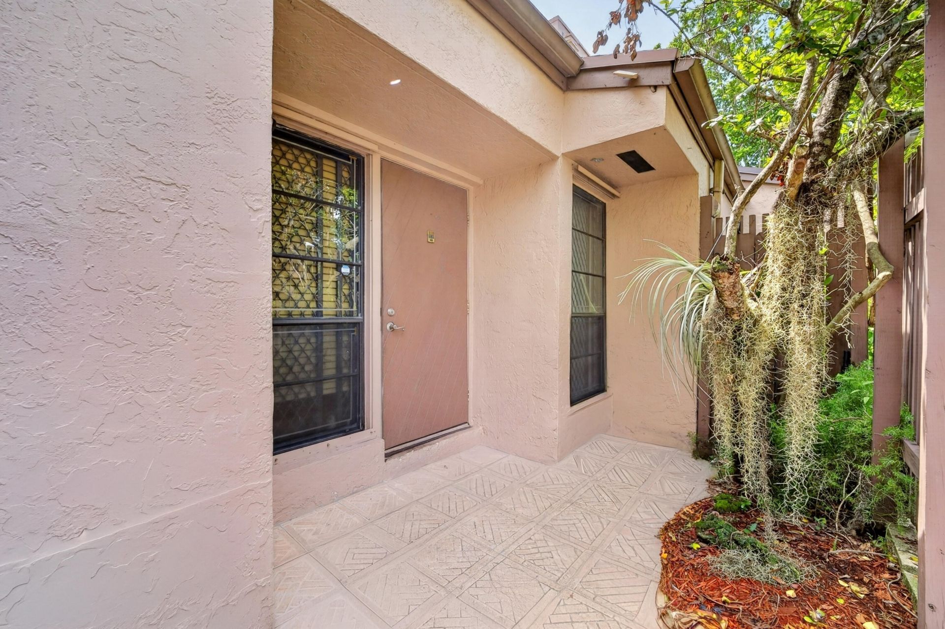 921 NW 122nd Terrace, Pembroke Pines, FL 33026 Photo