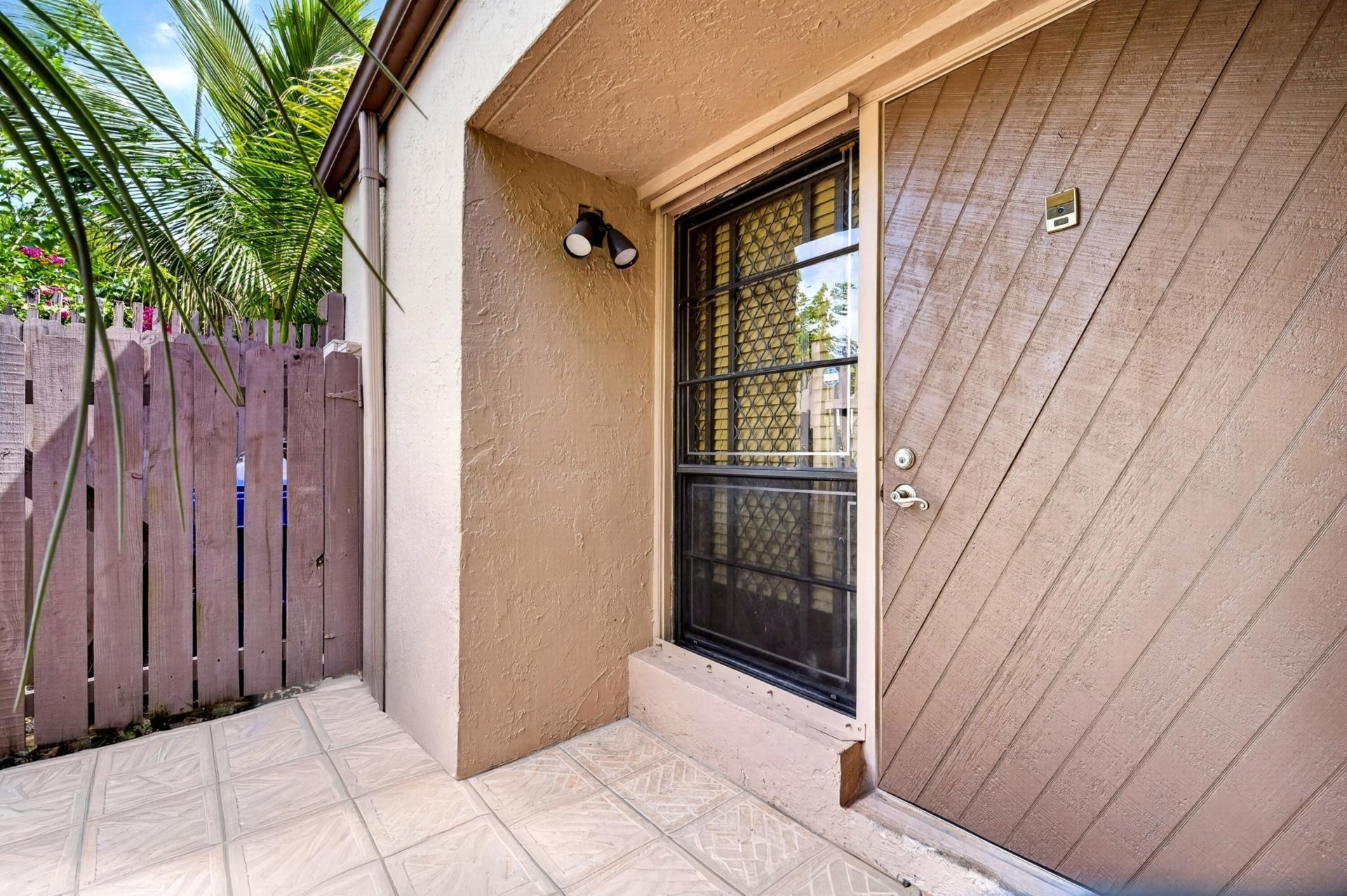 921 NW 122nd Terrace, Pembroke Pines, FL 33026 Photo