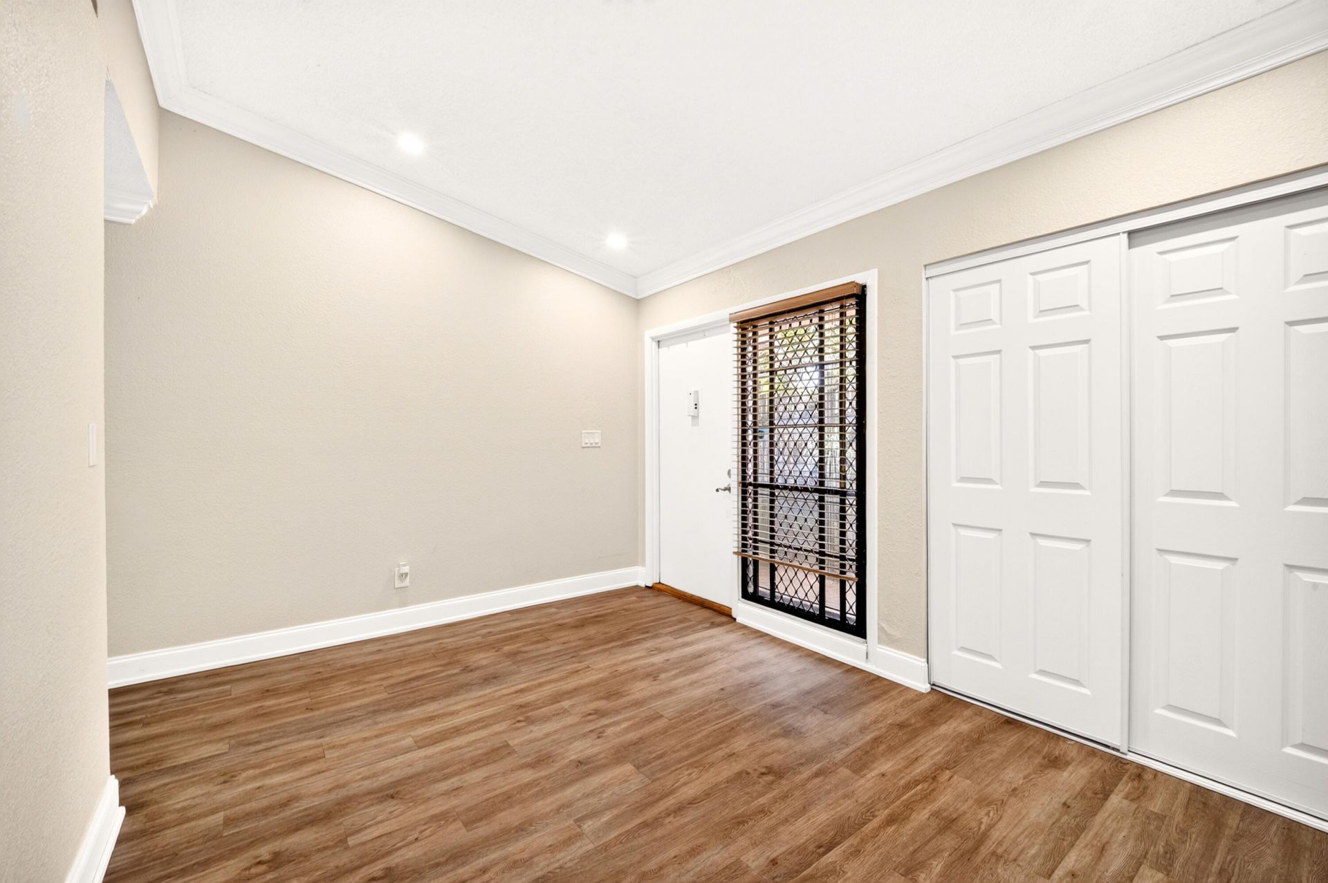 921 NW 122nd Terrace, Pembroke Pines, FL 33026 Photo