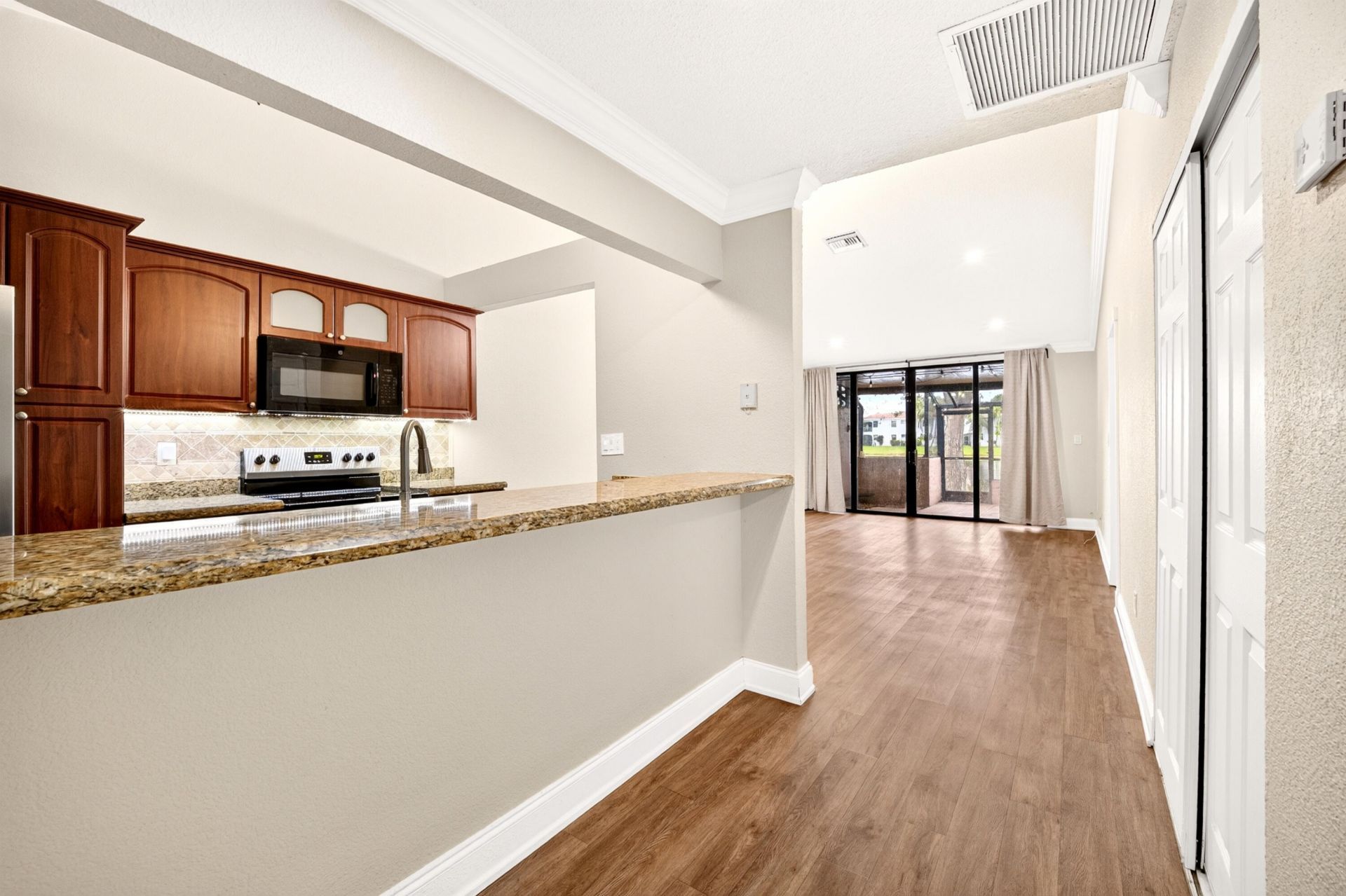 921 NW 122nd Terrace, Pembroke Pines, FL 33026 Photo