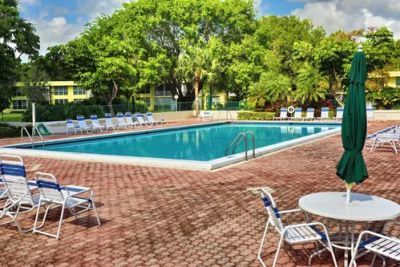 2801 N Palm Aire Drive, Unit 405, Pompano Beach, FL 33069 Photo