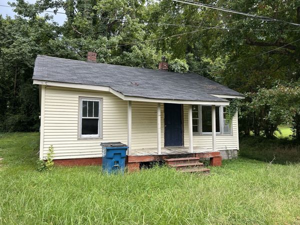 108 Florence St , Camden, TN 38320