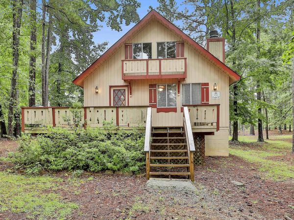 87 St. Moritz Drive, Pine Mountain, GA 31822