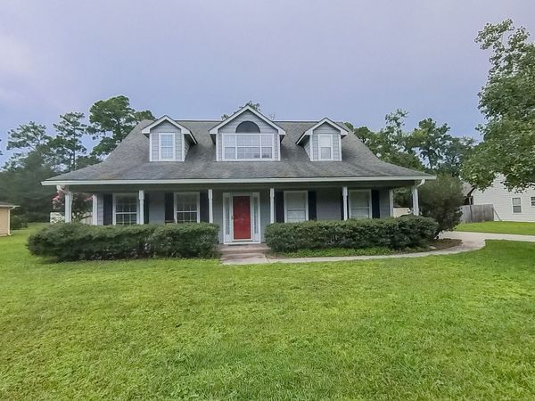 31 Deals Circle N, Woodbine, GA 31569