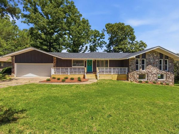 33 Narragansett Place, Sherwood, AR 72120