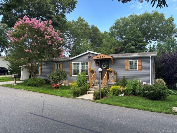 1661-258 Old Country Road , Unit 258, Riverhead, NY 11901