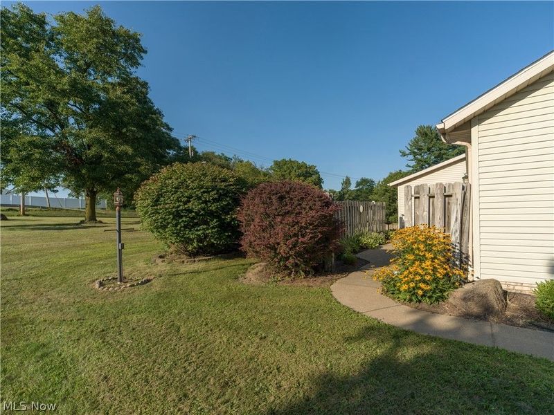 6840 Akron Avenue NW, Canal Fulton, OH 44614 Photo 6