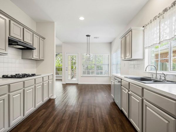 6921 Auckland DR, Austin, TX 78749