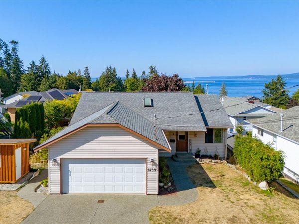 1459 Adelaide St, Crofton, BC V0R 1R0