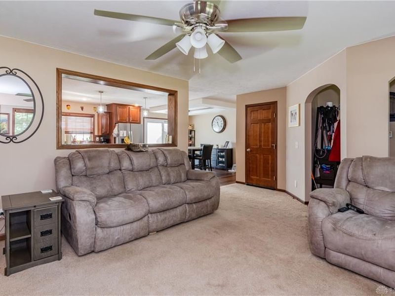 945 Ormsby Drive, Xenia, OH 45385 Photo 6