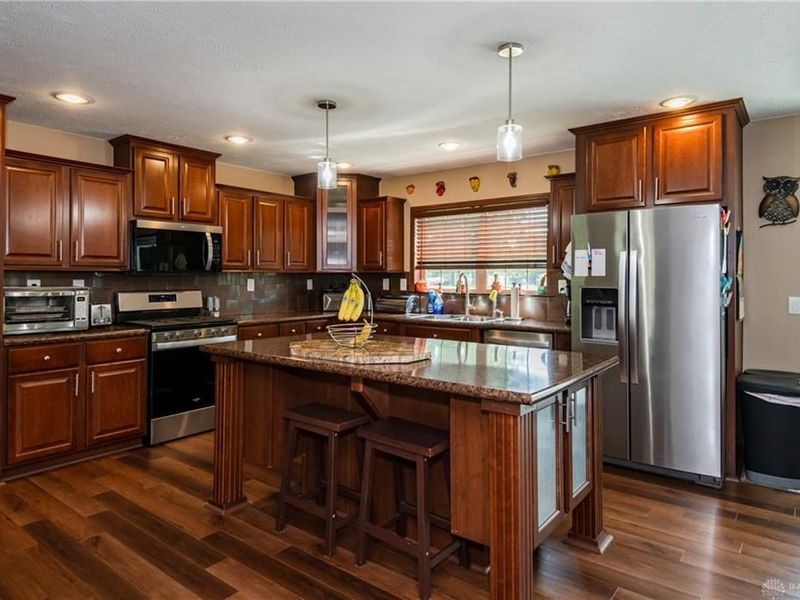 945 Ormsby Drive, Xenia, OH 45385 Photo 7