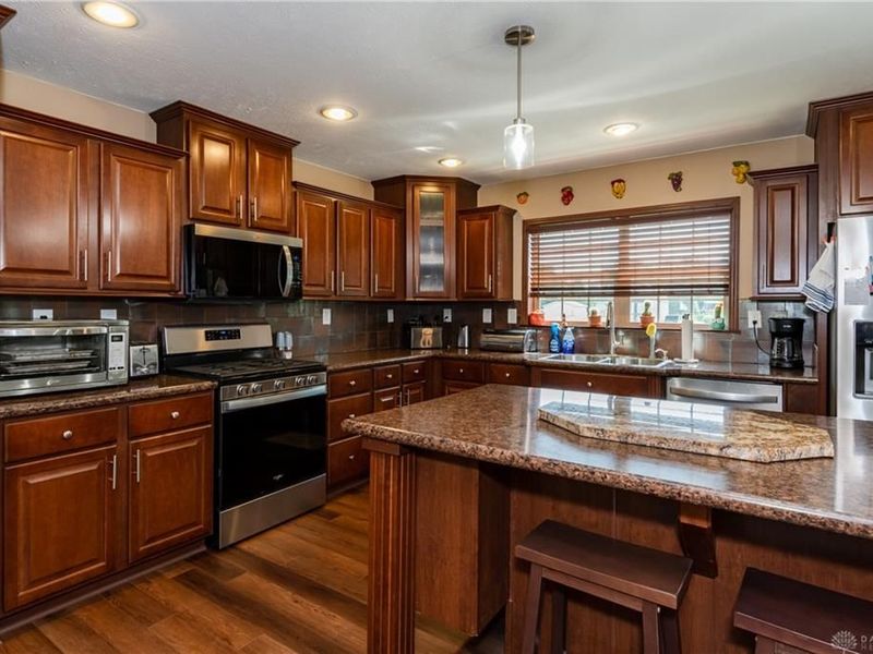 945 Ormsby Drive, Xenia, OH 45385 Photo 8