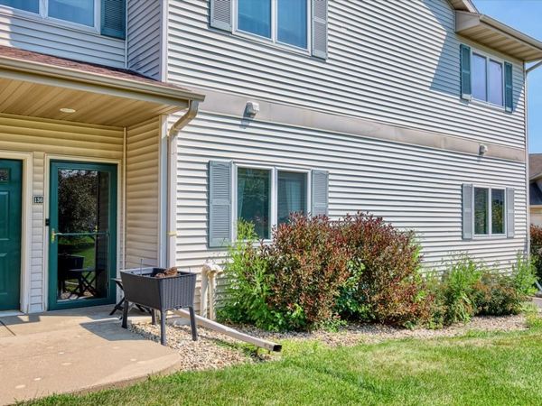136 Alpine Meadows Court, Oregon, WI 53575