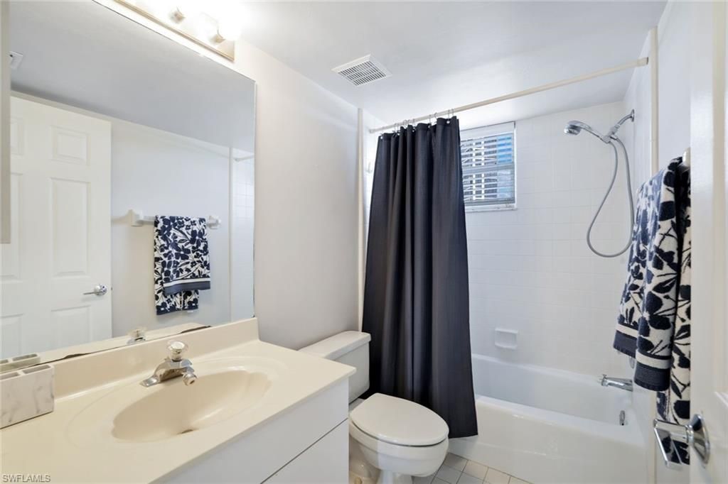 5550 Heron Point Dr, Unit 304, Naples, FL 34108 Photo
