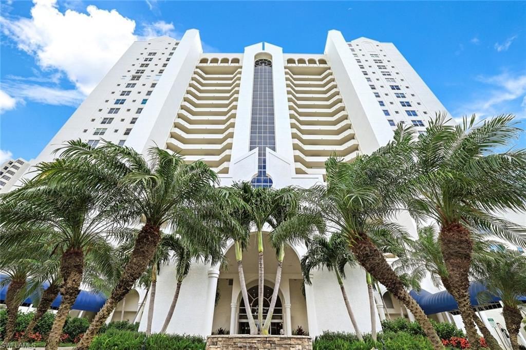5550 Heron Point Dr, Unit 304, Naples, FL 34108 Photo