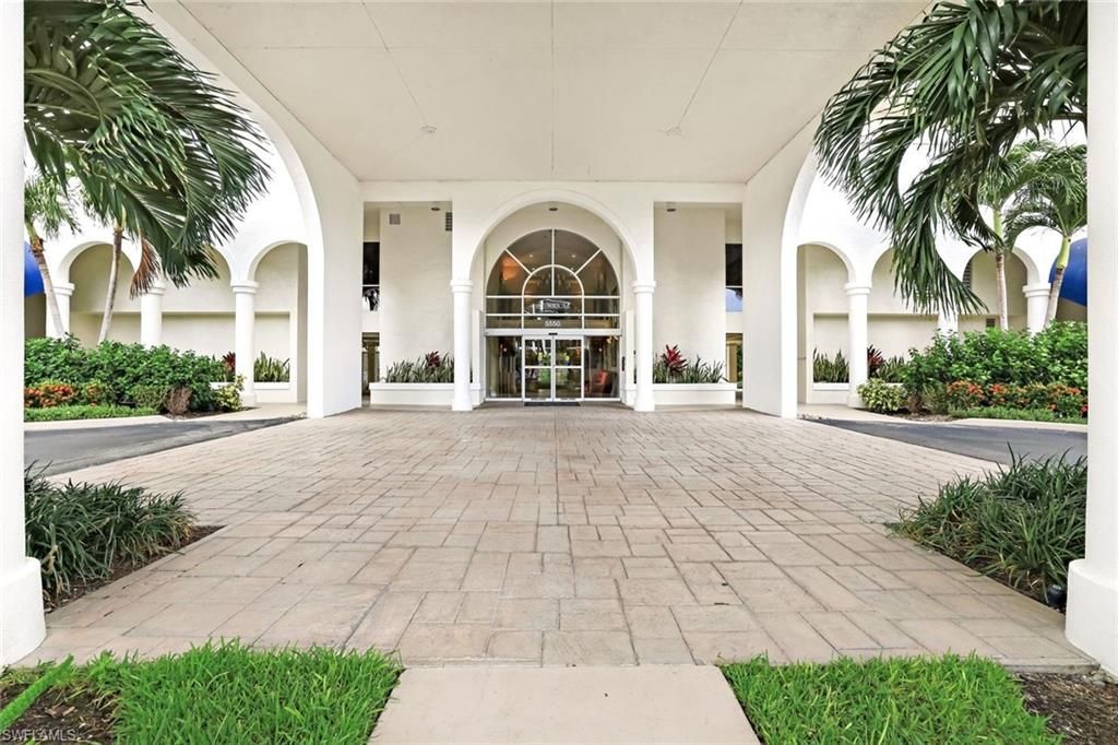 5550 Heron Point Dr, Unit 304, Naples, FL 34108 Photo