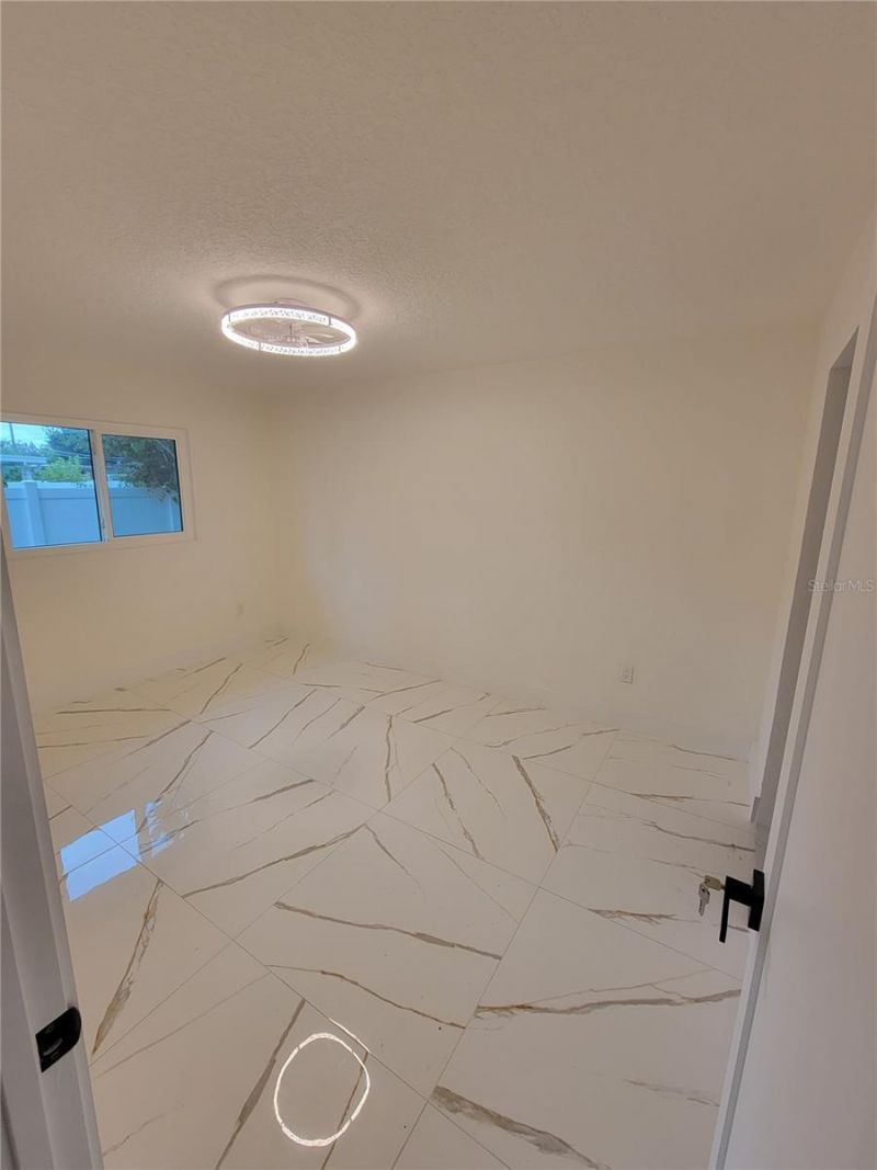 7498 N Orpine Drive, Saint Petersburg, FL 33702 Photo
