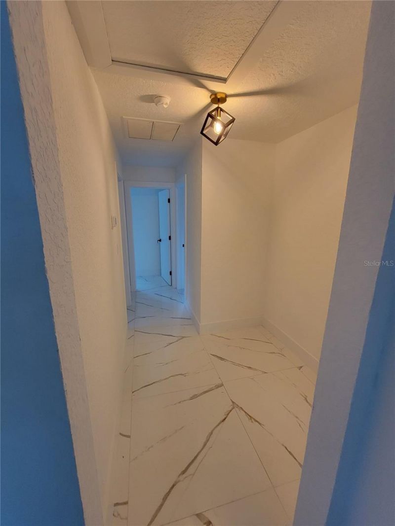7498 N Orpine Drive, Saint Petersburg, FL 33702 Photo