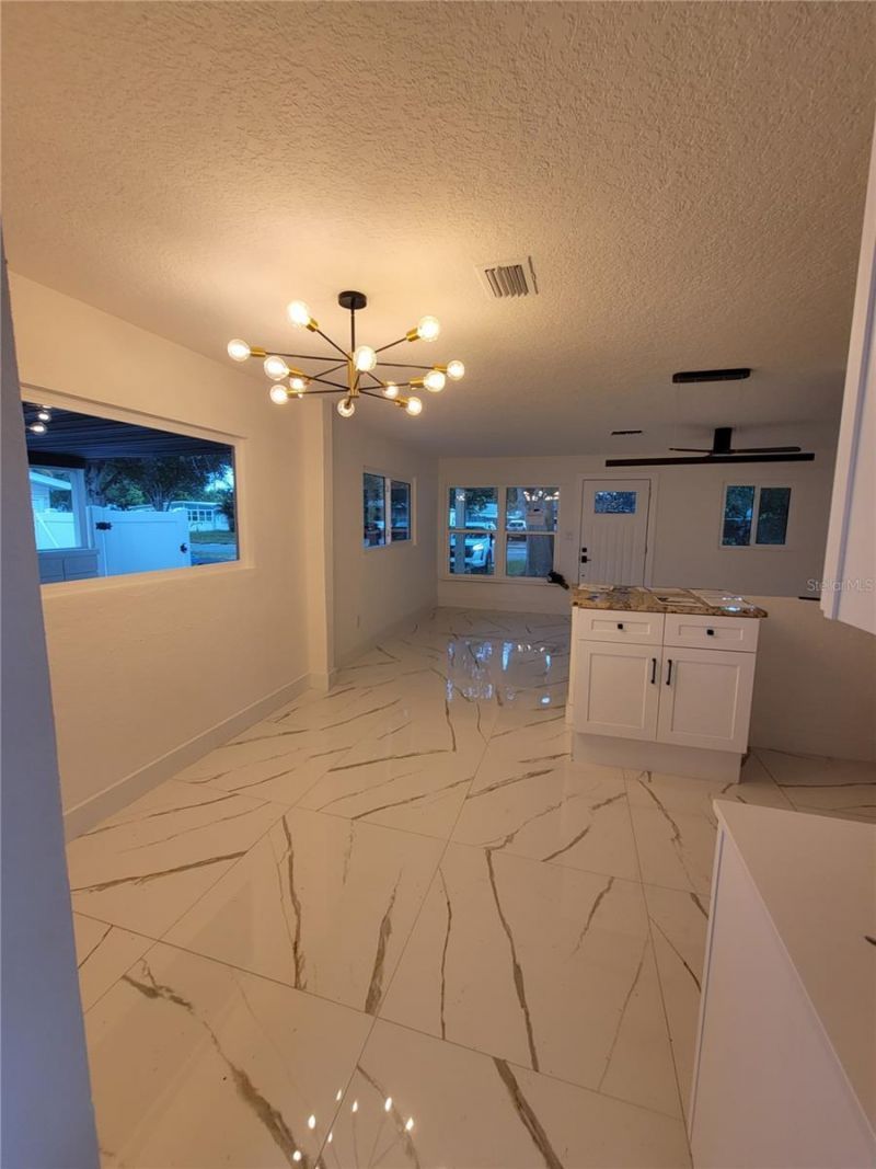 7498 N Orpine Drive, Saint Petersburg, FL 33702 Photo