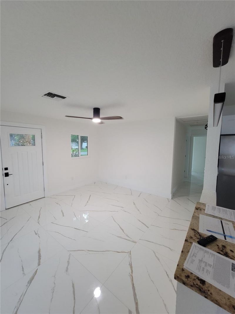 7498 N Orpine Drive, Saint Petersburg, FL 33702 Photo