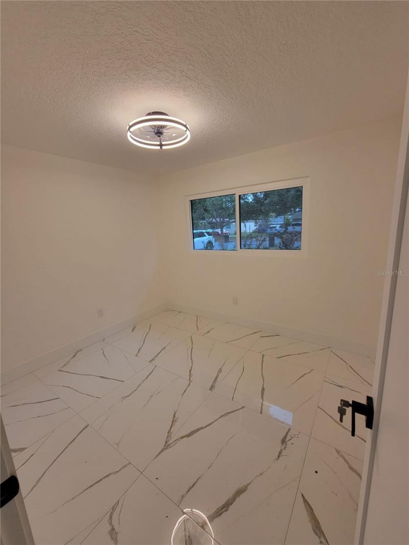 7498 N Orpine Drive, Saint Petersburg, FL 33702 Photo