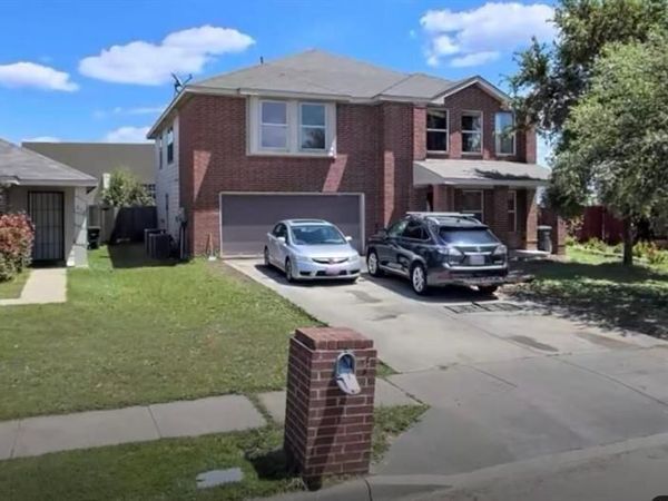 208 Dakota Ridge Drive, Fort Worth, TX 76134