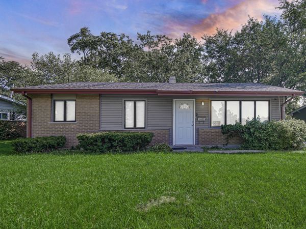 1425 Lincoln Avenue , Calumet City, IL 60409
