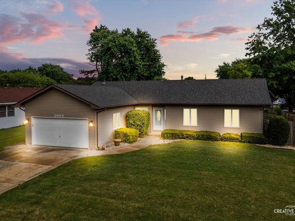 2004 Hawthorne Court , Plano, IL 60545