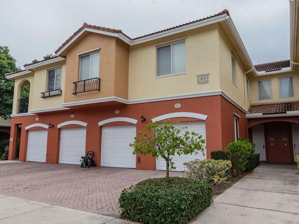 44 SE SEDONA Circle, Unit 102, Stuart, FL 34994