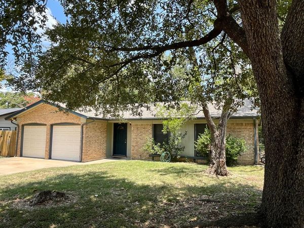 7000 Whispering Oaks DR, Austin, TX 78745