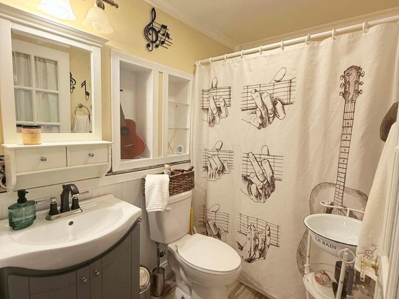 2542 Hoover Court , Grove City, OH 43123 Photo 8