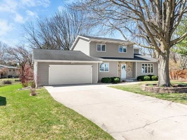 17 Park Crest Court, Madison, WI 53711
