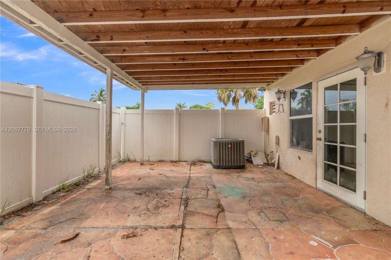1455 NW 80th Ave, Unit J, Margate, FL 33063 Photo