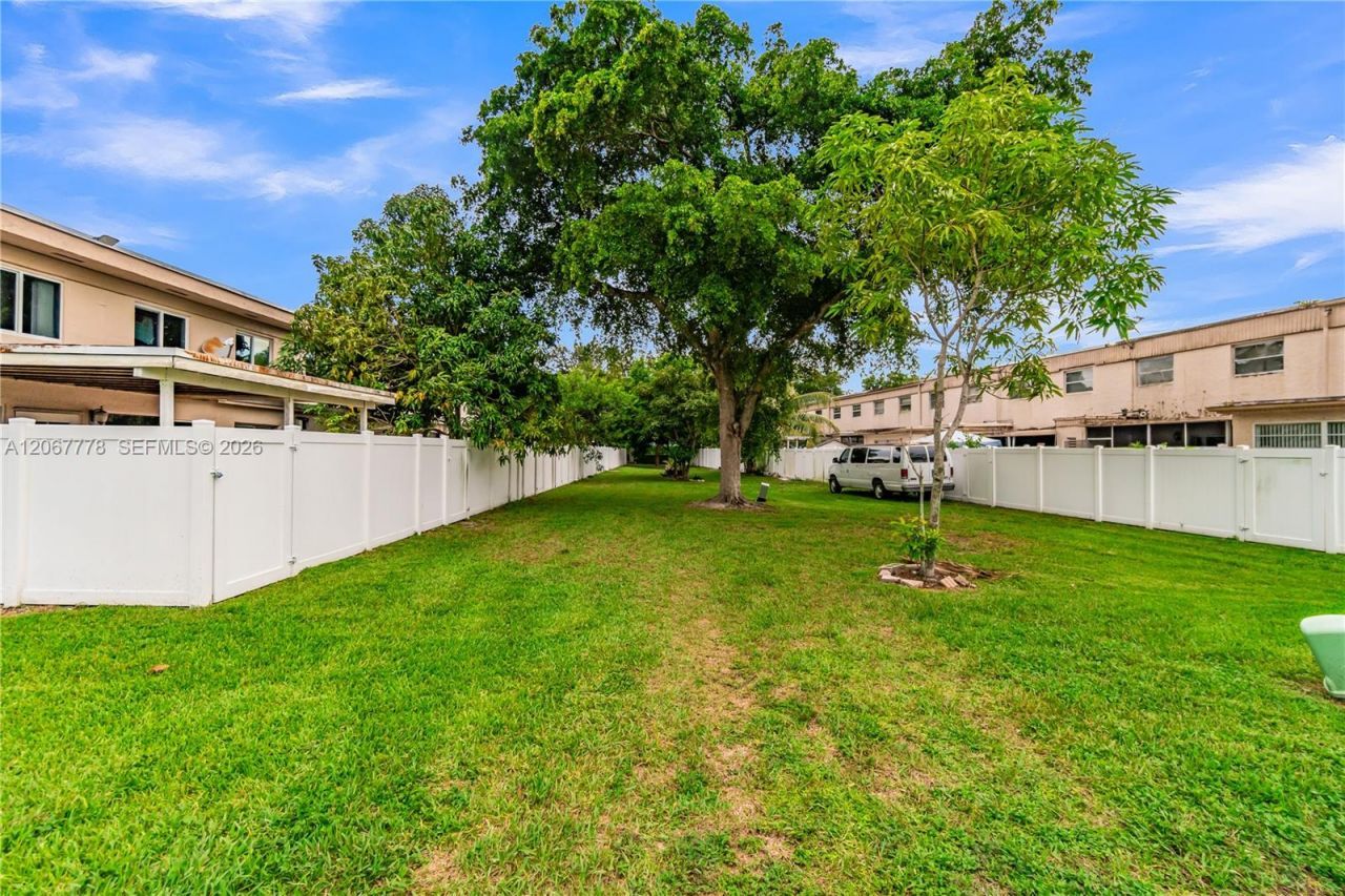 1455 NW 80th Ave, Unit J, Margate, FL 33063 Photo