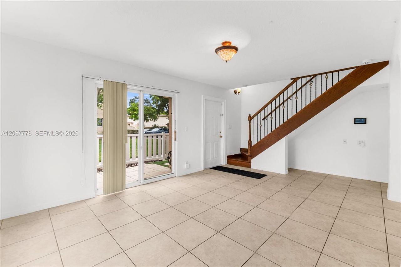 1455 NW 80th Ave, Unit J, Margate, FL 33063 Photo