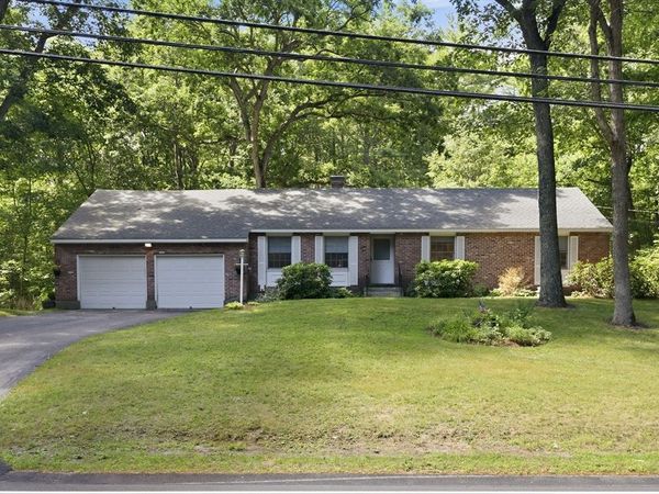 81 Warren Rd, Townsend, MA 01469