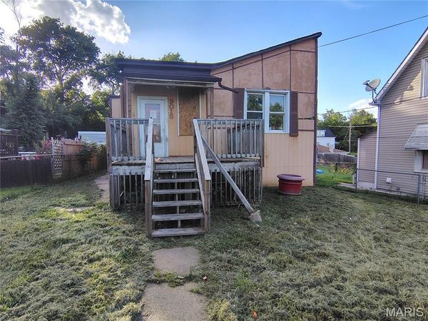 9015 S Broadway , St Louis, MO 63125