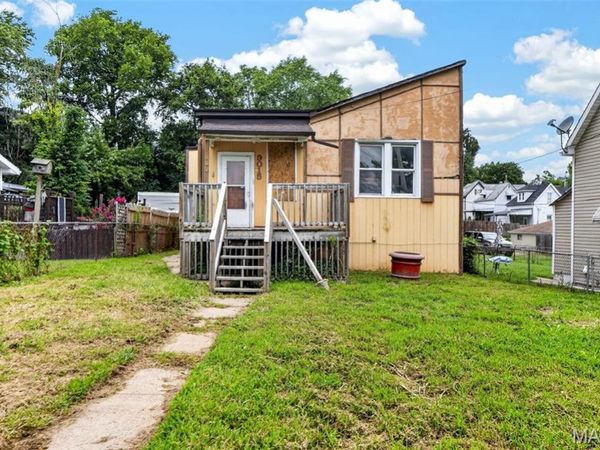 9015 S Broadway , St Louis, MO 63125