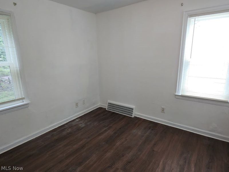 15712 Westview Avenue, Cleveland, OH 44128 Photo 12