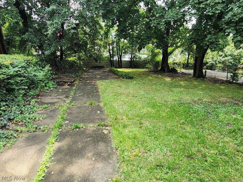 15712 Westview Avenue, Cleveland, OH 44128 Photo 25