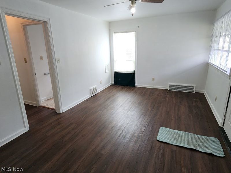 15712 Westview Avenue, Cleveland, OH 44128 Photo 4