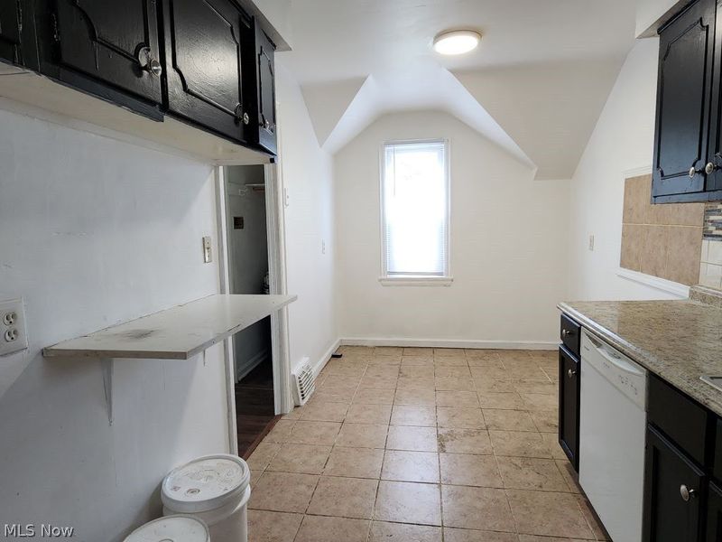 15712 Westview Avenue, Cleveland, OH 44128 Photo 7