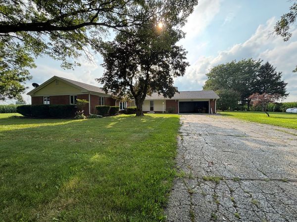 301 Stouffer Road , Sterling, IL 61081